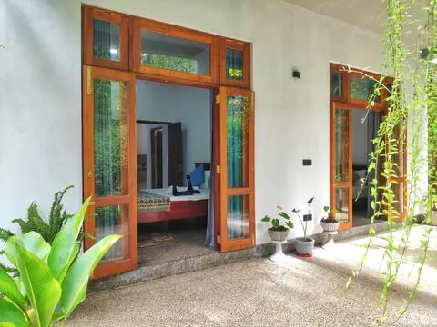 Hey Lala Talalla veranda